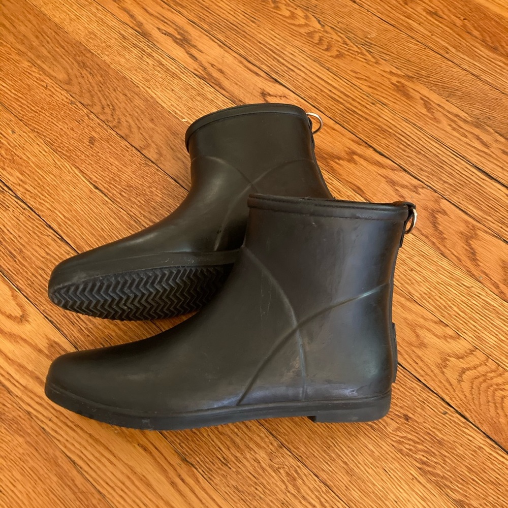 Alice + Whittles Minimalist Black Ankle Rain Boot